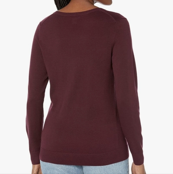 NWT Amazon Essentials Women's V-Neck Burgundy Cotton Plus Sweater 1X - Picture 4 of 6